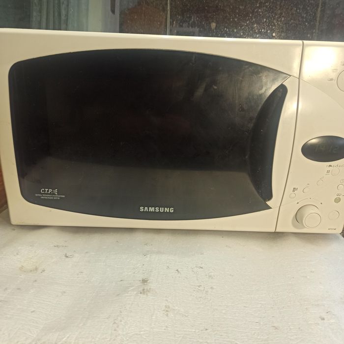 Продам микроволновку Samsung M1974R