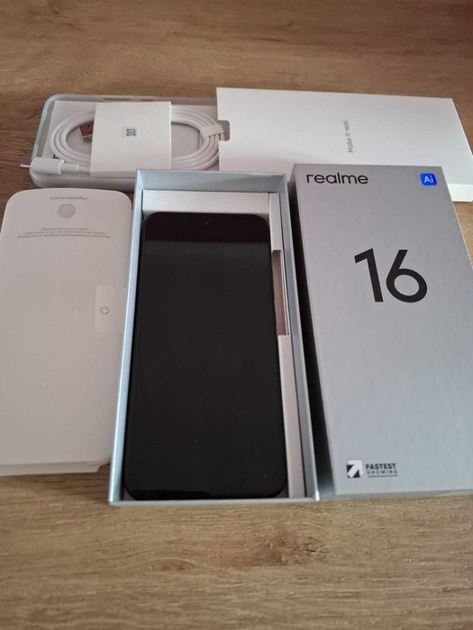 Nowyy REALME 16 8/256gb