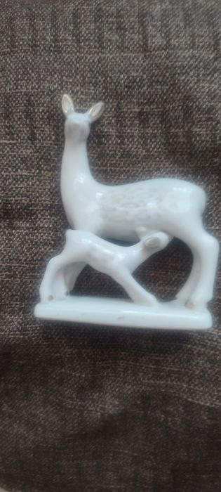 Статуэтка "" Олени"" форфоровая завод Полонне 1950-1960