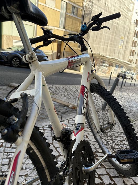 Bicicleta sans teen adulto