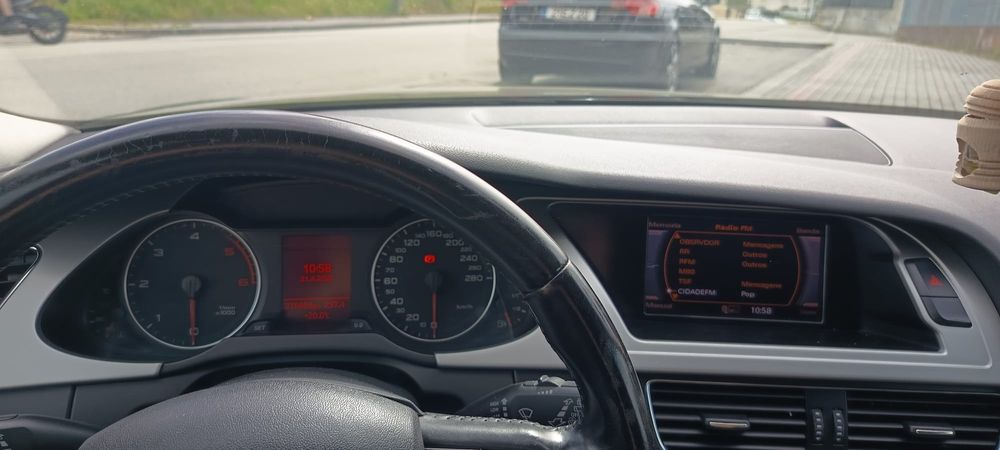 Audi A4 2.0TDI 143cv
