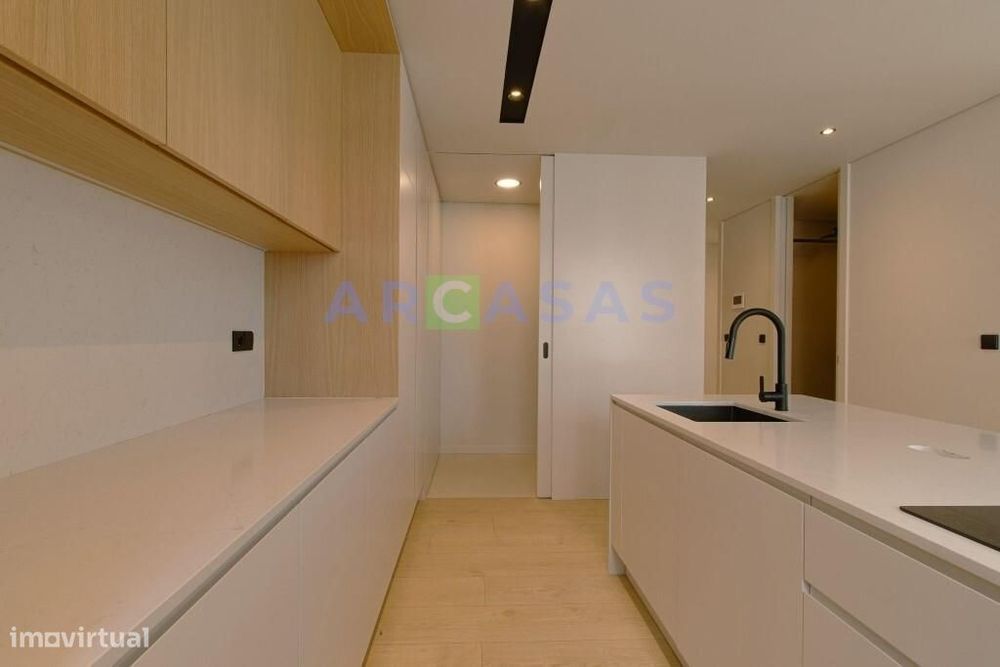 Apartamento T1 com terraço e lugar de garagem em São Cosme, Gondomar — Gondomar (São Cosme), Valbom E Jovim, Porto