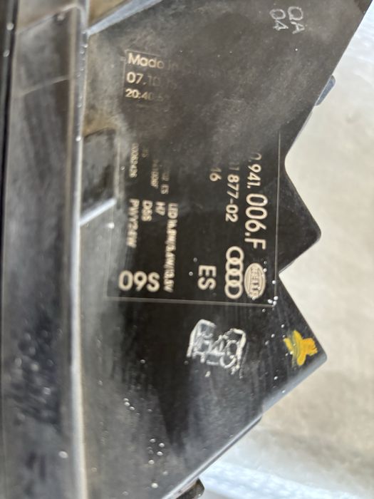 Otica direita Audi A6