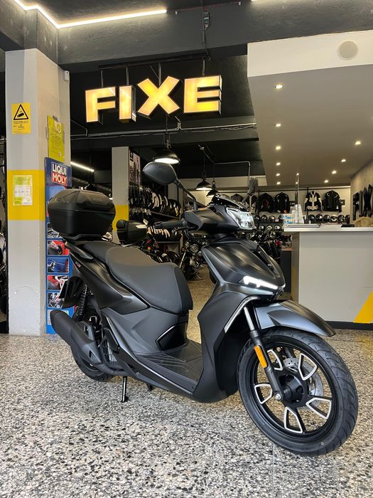 VOGE SR 125 16 de 10/2025 em estado Novo ( 4 Kms )