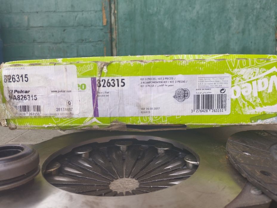 Комплект сцепления + подшипник Valeo 826315