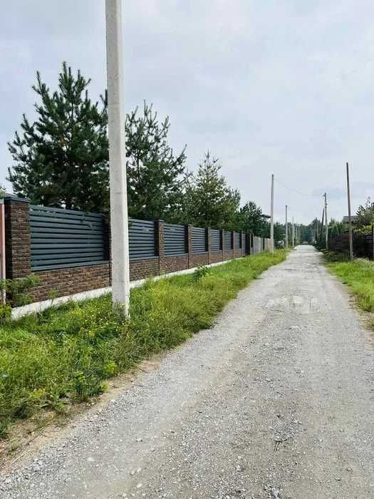 Продам участок в пос.Обуховка недалеко от леса и реки