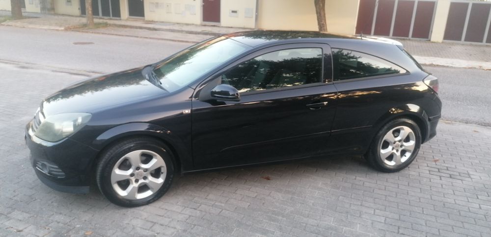 OPEL ASTRA GTC 1.3 CDTI – ECONÓMICO  pronto para o dia-a-dia