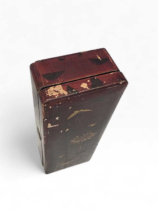 Caixa Japonesa Lacada Antiga – Floral Dourado – Com Fecho – 24,5 cm