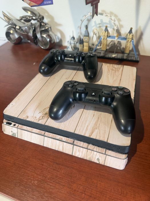 Playstation 4 + gry