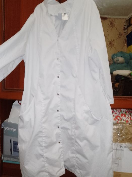 Продам медичний халат вдягався пару разів, майже новий
