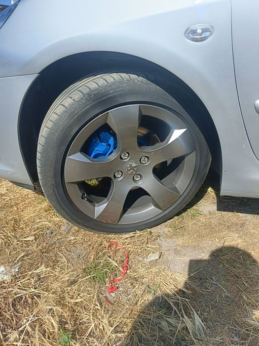 Vendo ou troco por algo do meu agrado  aceito propostas se não tem interesse não perca seu tempo nem faça gastar o meu sem pressa em vender!!