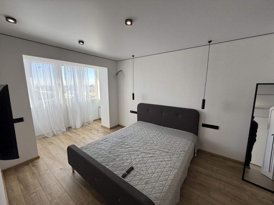 Оренда 2-кімнатної квартири Студії  р-н  Ж/М Тополя-3