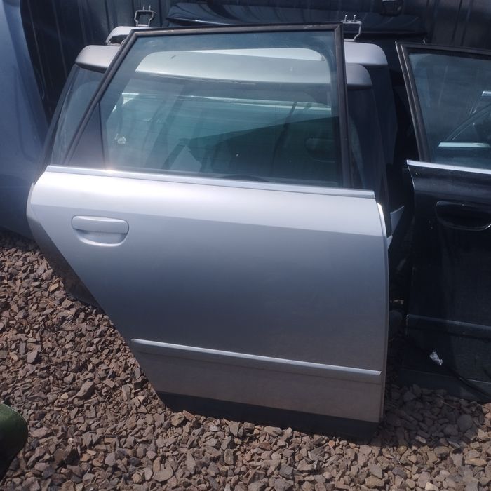 Audi a4 b6 kombi drzwi tył prawe kompletne ly7w