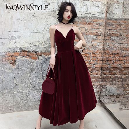 Новое Платье TWOTWINSTYLE с открытой спиной и вырезом размер s 2020