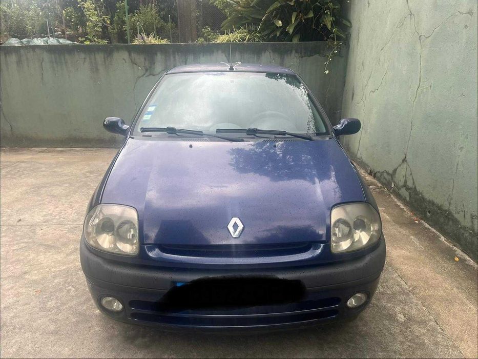 Renault Clio econômico