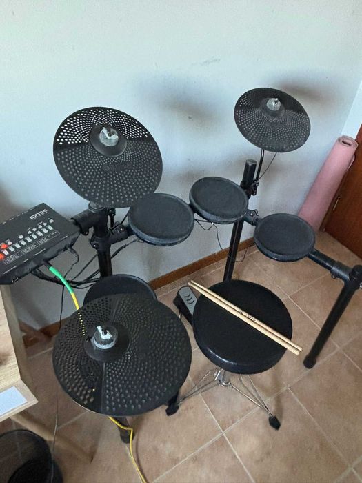 Bateria eletrónica impecável YAMAHA