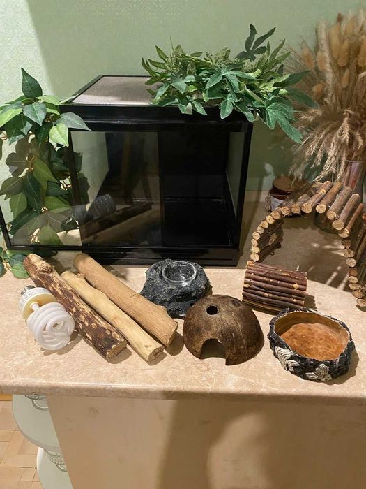 Комплект терариум для рептилій + УВБ лампа НОВА