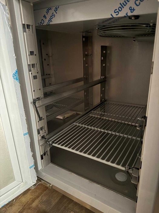 Bancada Refrigerada 2 portas e cuba - como novo!