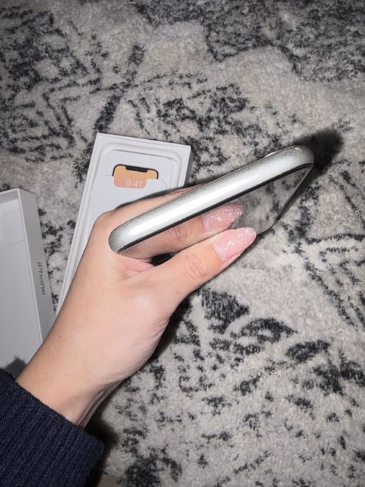 iPhone 11 64GB Branco