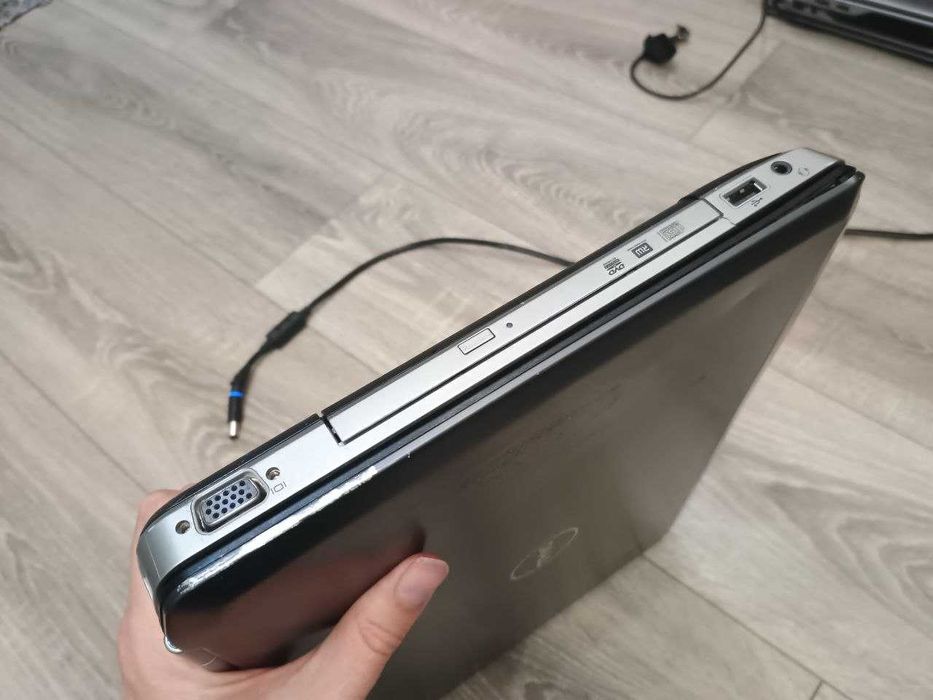 Dell latitude e5520 i3\8gb