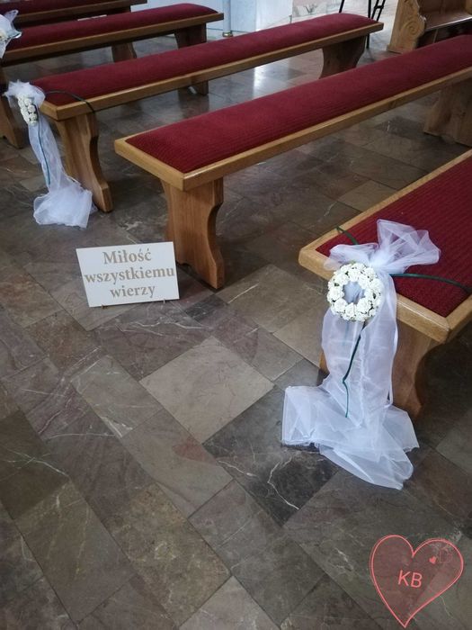 Dekoracja kościoła na Ceremonię Ślubną