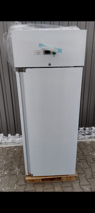 Lodówki i zamrażarki  różne modele.