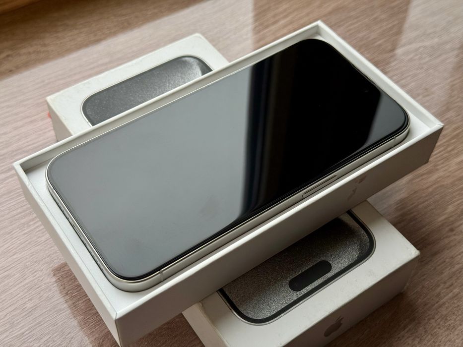 Apple Iphone 15 Pro White Titanium 256gb АКБ 90%