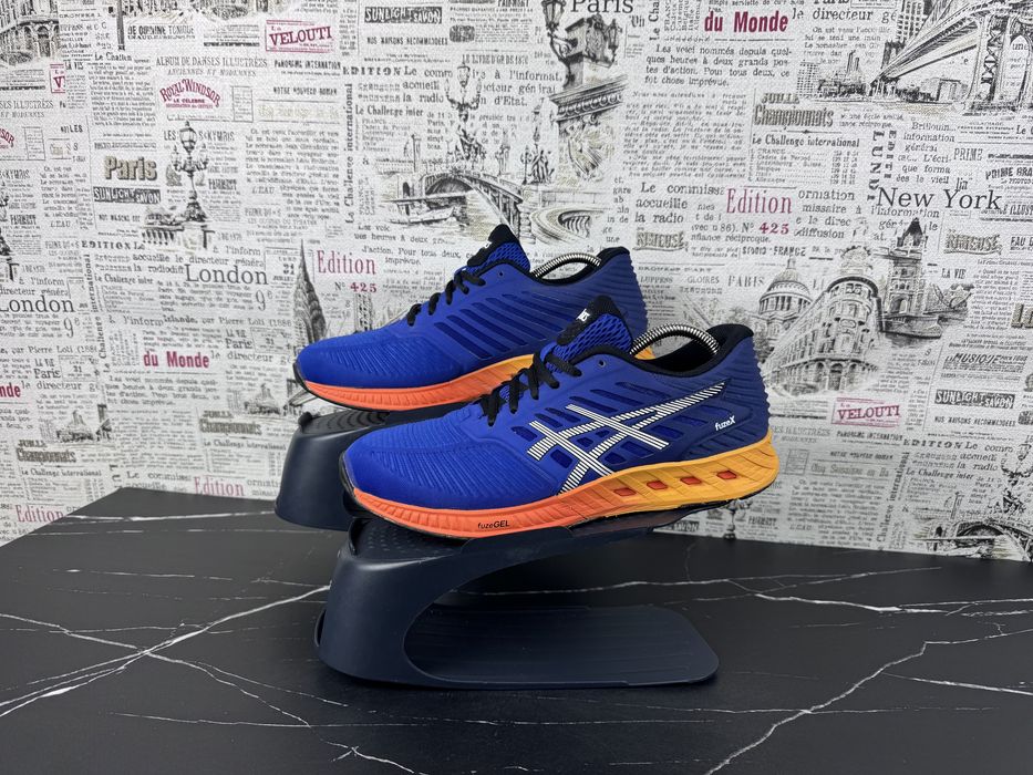 Кросівки Asics Розмір 43.5 Original Взуття