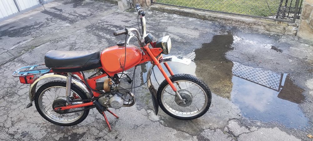 Мопед Карпати  в рідній фарбі