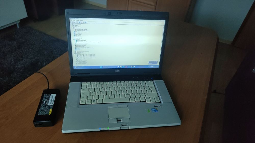 Sprzedam laptopa Fujitsu lifebook e780