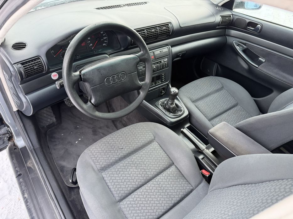 Audi A4-1.6 benzyna - klimatronic