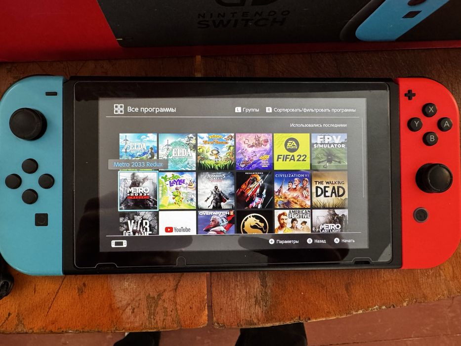 Продам комплект Nintindo switch v2 32gb + флешка 512gb + акк з іграми