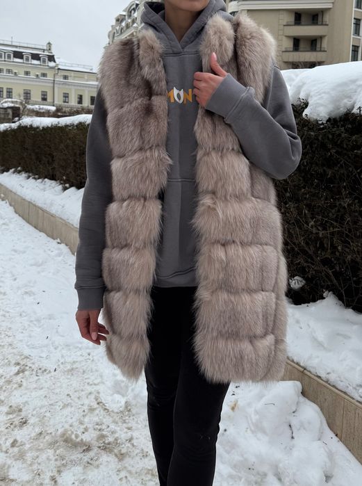 Жилет з хутра песця