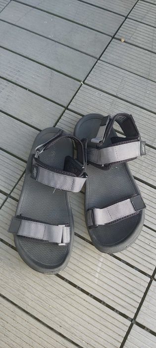 Sandały 4F rozmiar 42, długość 27 cm