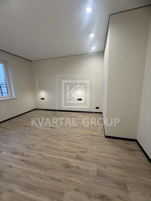 Будинок з ремонтом без меблів Дмитрівка ЦЕНТР