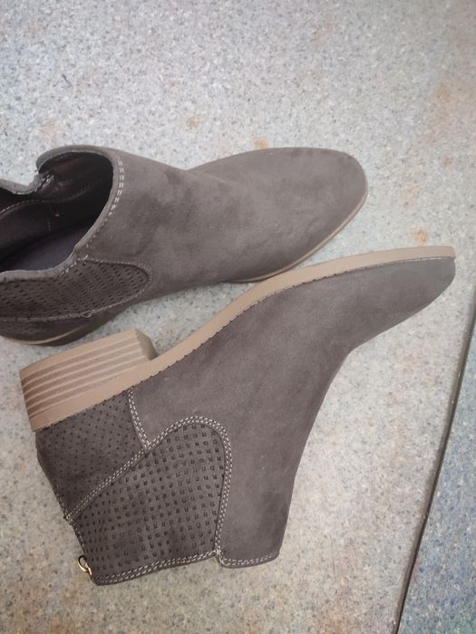 Жіночі ботильйони