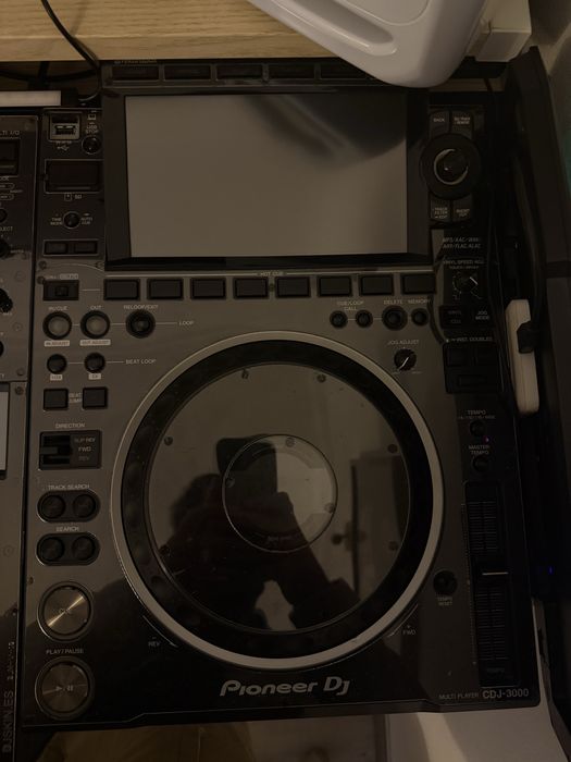 Aluguer Pack DJ Profissional – Pioneer CDJ-3000 + V10 | Lisboa