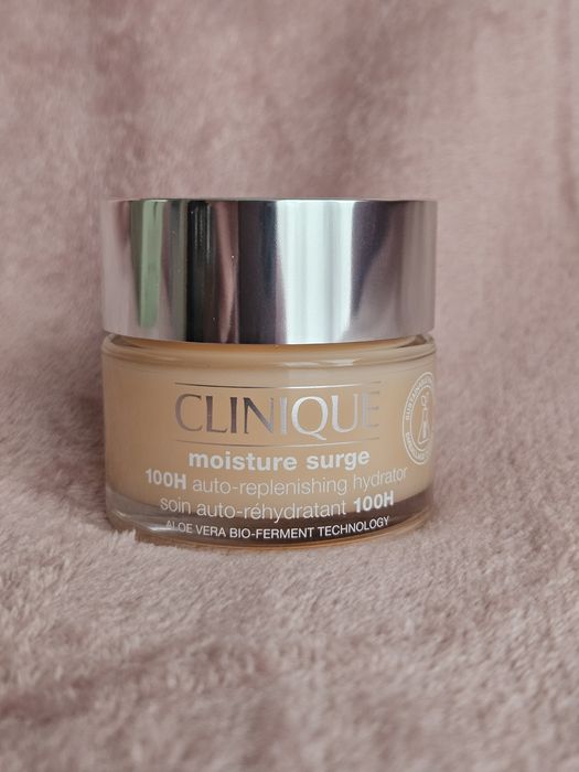 Krem Moisture Surge 100H Auto-Replenishing Hydrator