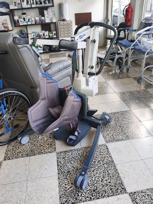 Grua de transferência INVACARE ISA