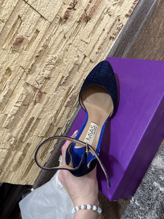 Суперстильні та зручні туфлі босоніжки