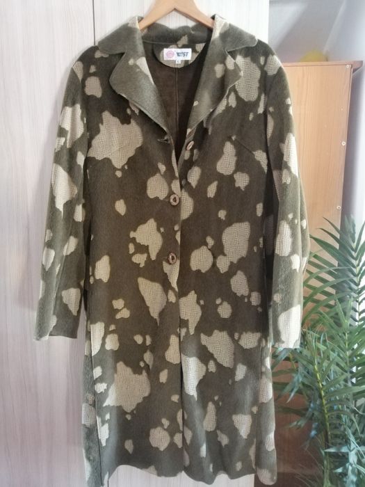 Vários Casacos pelo sintético