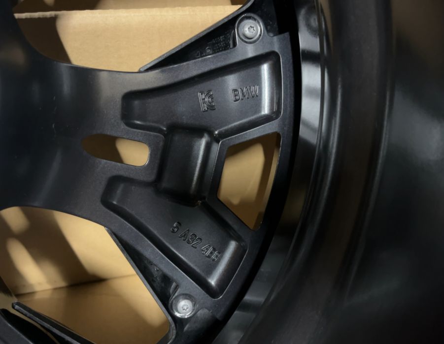 Nowe oryginalne koła felgi opony zima zimowe F vat  BMW G60 G61 i5 939M