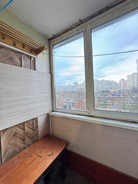 Продаж 2 кімнатна Бальзака 44 Троєщина