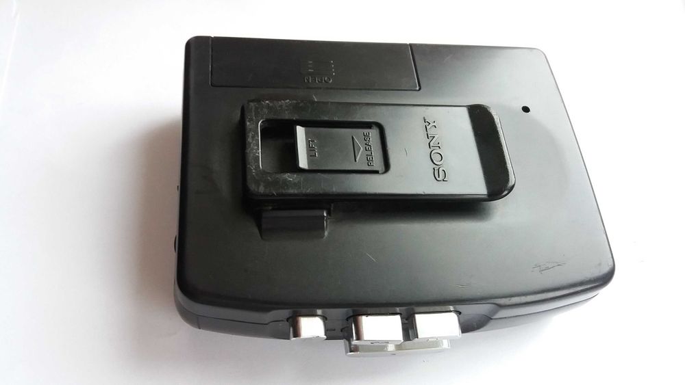 Sony Walkman WM EX-17 Cassette Player lata 90-te