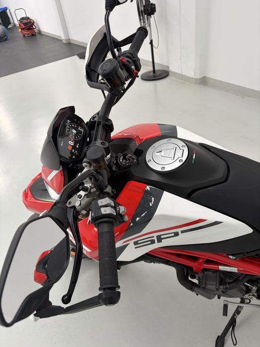 Hypermotard 950 SP como nova 147km