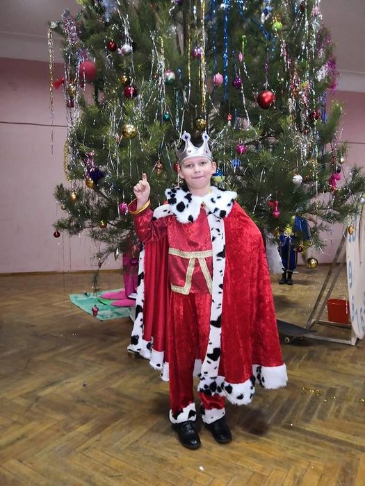 Новорічні костюми одним лотом