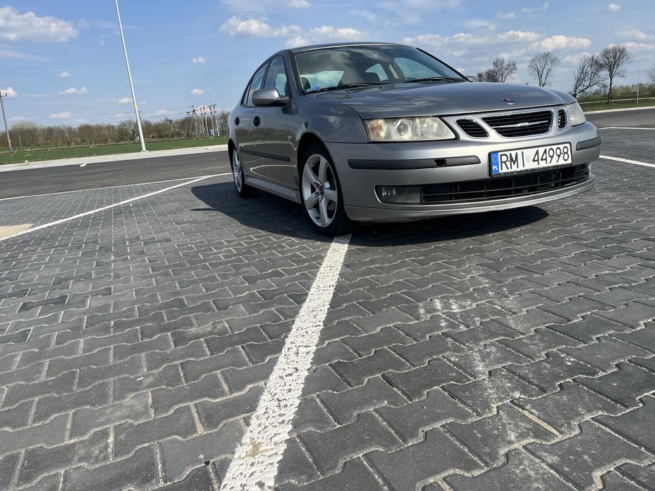 Saab 9-3  vector
