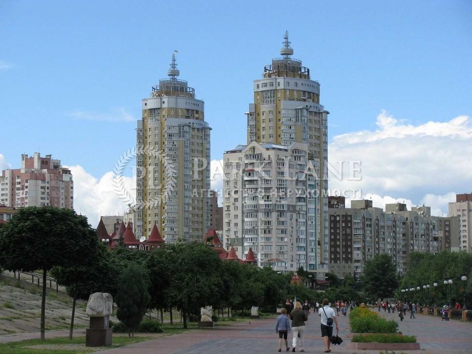 Продам квартиру 3к144м2 авторський ремонт Будинок на Оболонській набережній вид на воду Івасюка 12Ж