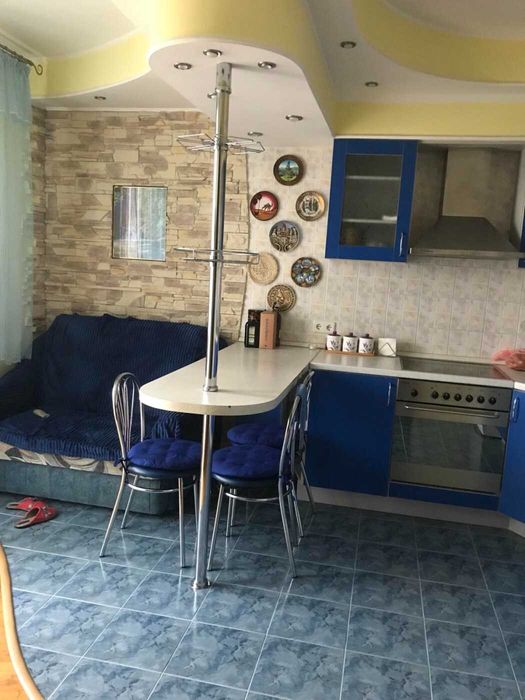 Оренда 2-кім.  вул. Литвинського (Російська) 45Б, метро Червоний хутір