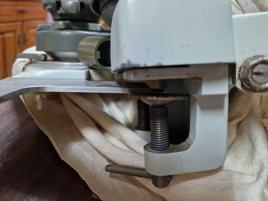 Estirador e máquina desenho